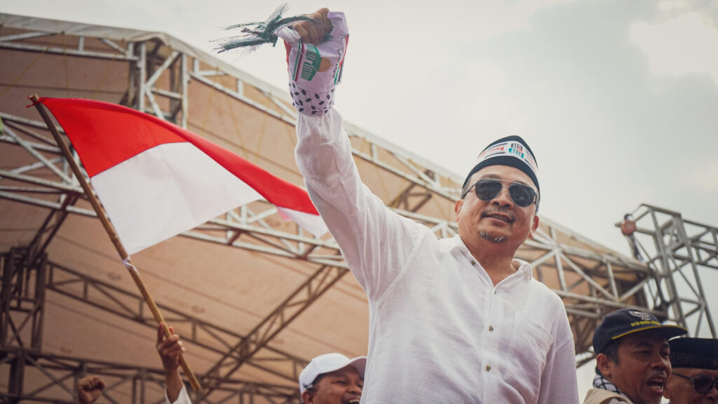 KH. BACHTIAR NASIR NYALAKAN SEMANGAT KEIKHLASAN UMAT DALAM BERDAKWAH